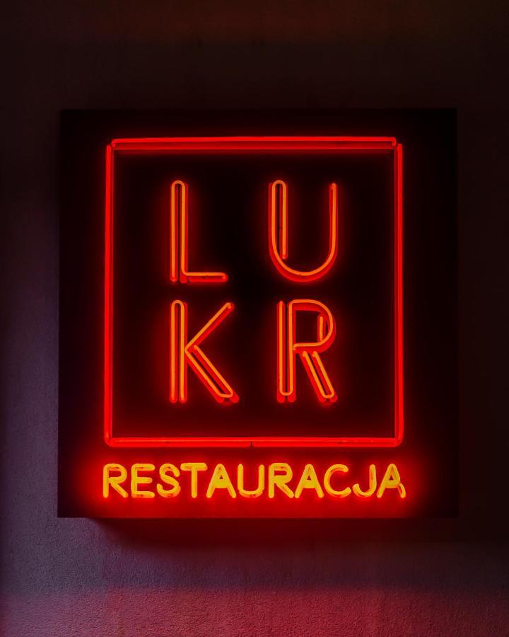 兹尔隆基酒店 Zielonki  外观 照片